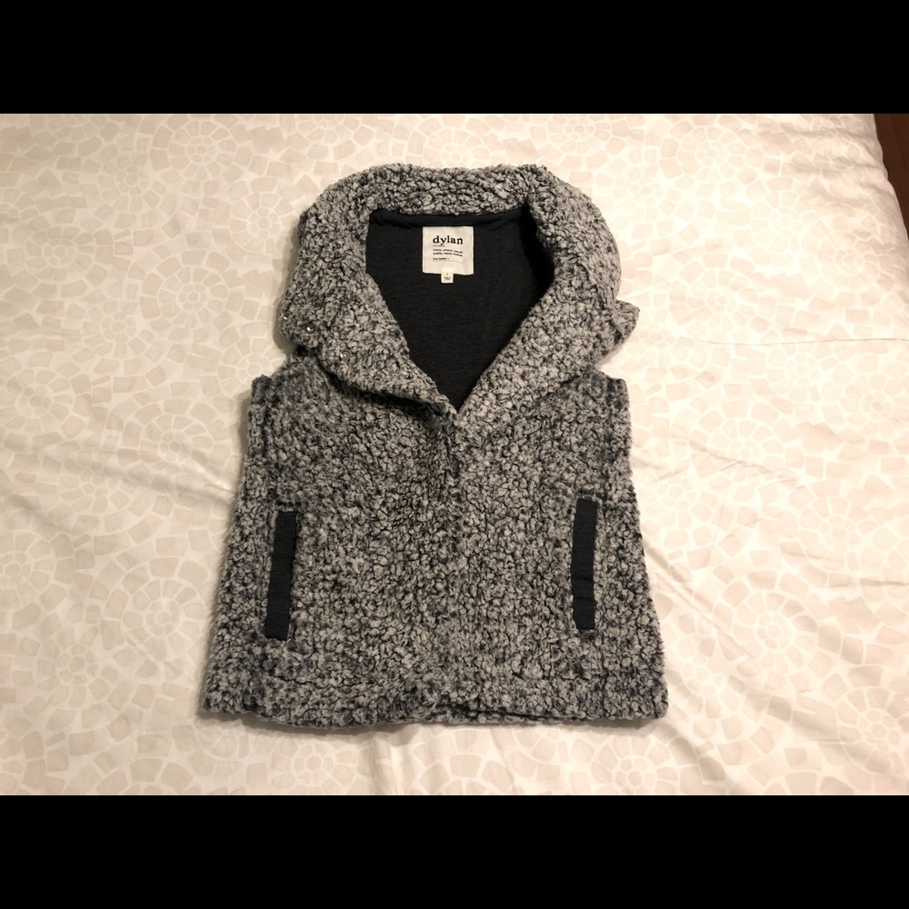 Dylan Sherpa vest size small